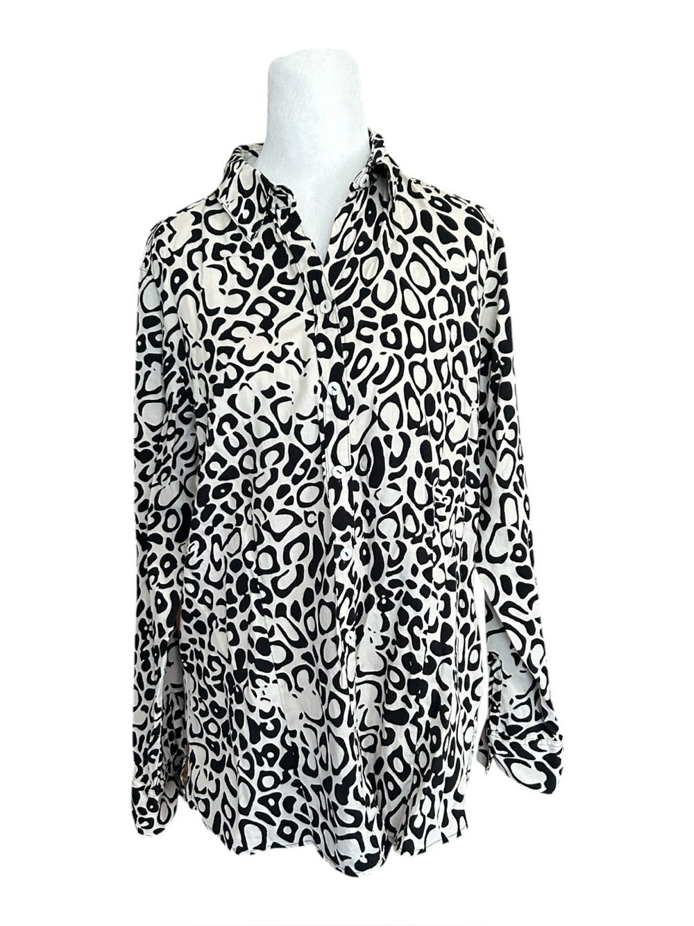 Foxcroft Women Size 10 Fitted Button Up Shirt Black White Leopard Animal Print